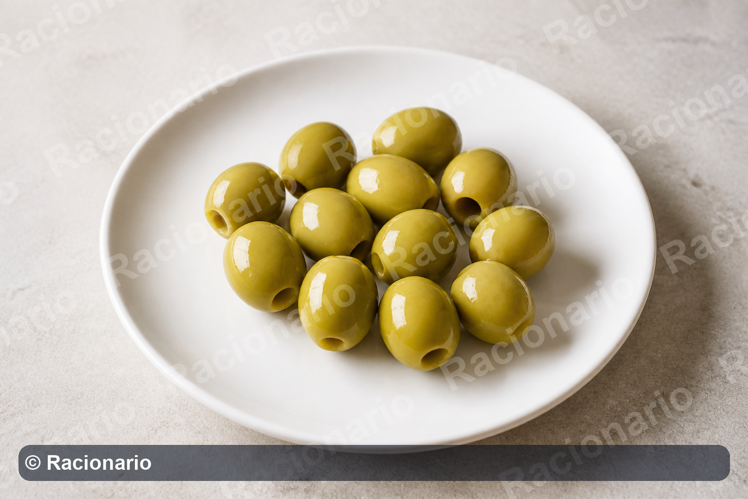 Ración de Aceitunas u olivas: Ración: doce unidades, 50 g
