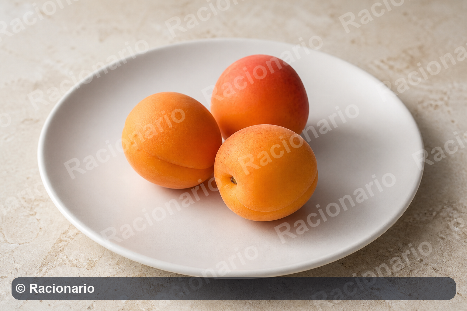 Ración de Albaricoques: Ración: tres unidades, 160 g