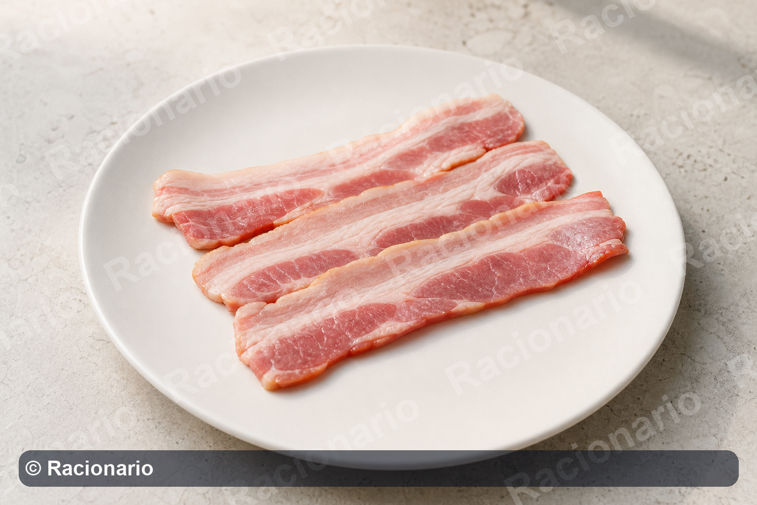 Ración de Bacon: Ración: tres lonchas, 45 g