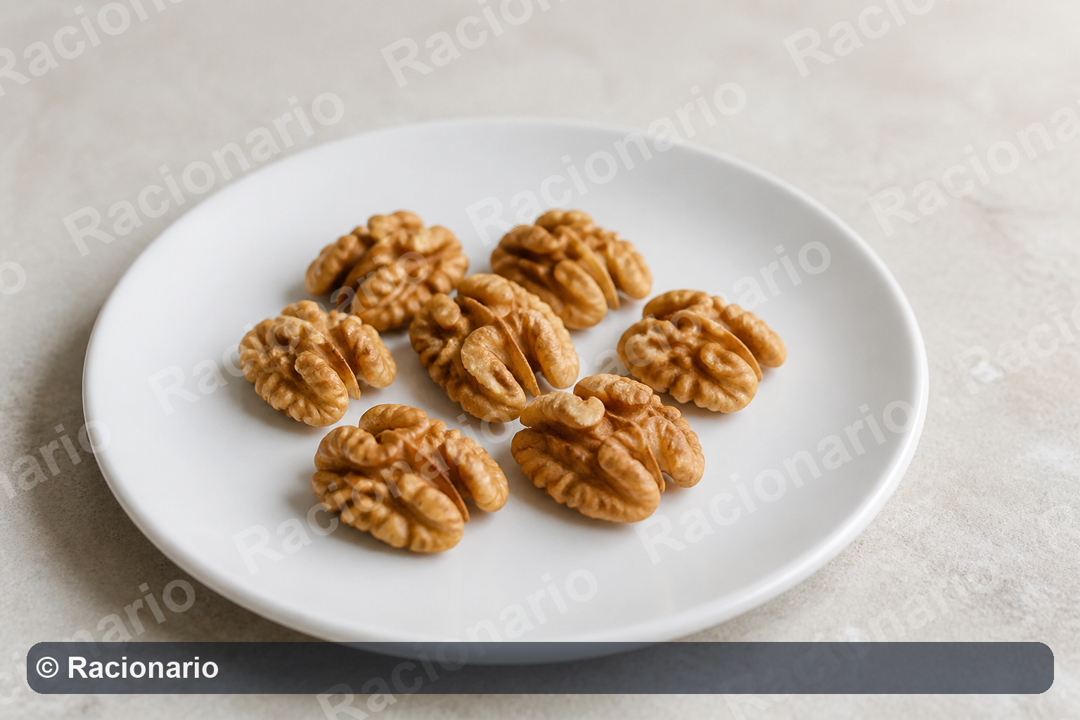 Ración de Nueces: Ración: ocho mitades o cuatro unidades, 30 g