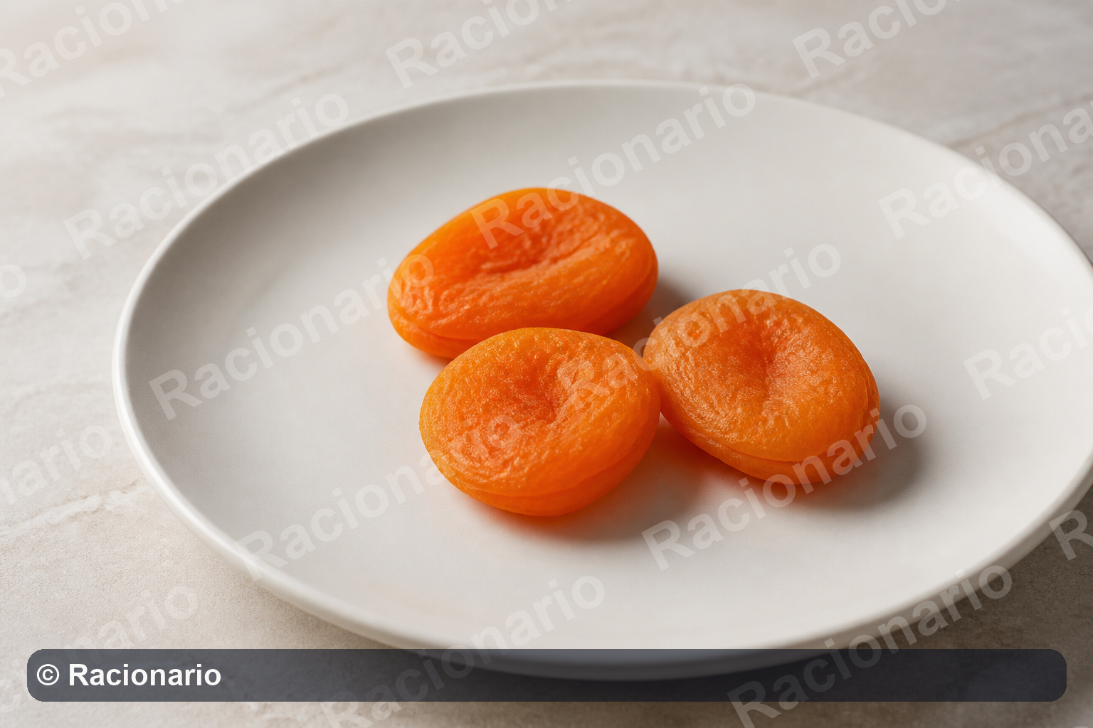 Ración de Orejones: Ración: tres unidades, 30 g