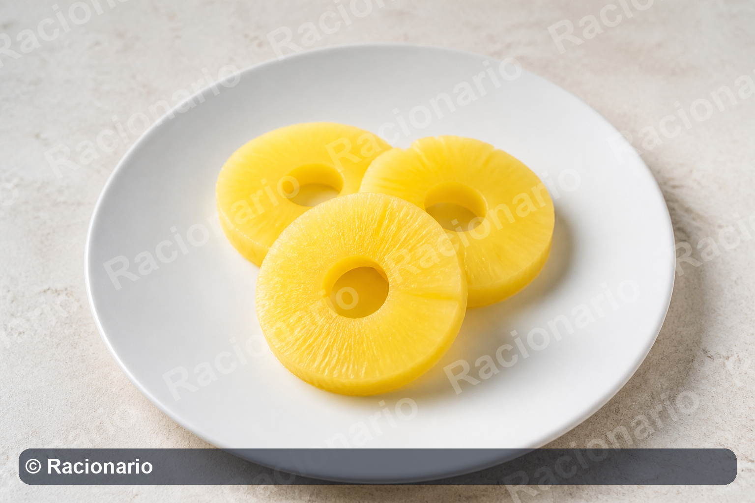 Ración de Piña en conserva: Ración: tres rodajas, 120-150 g